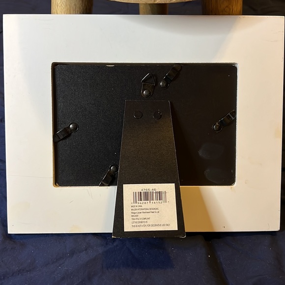 Picture frame - Picture 2 of 5